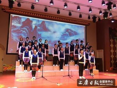 百官中學(xué)迎新年文藝匯演 藝術(shù)盛宴點燃青春夢想